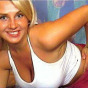 Cute co ed babe gettin friendly with her voyeur viewers