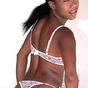 Sweet ebony teen amateur models her sexy body